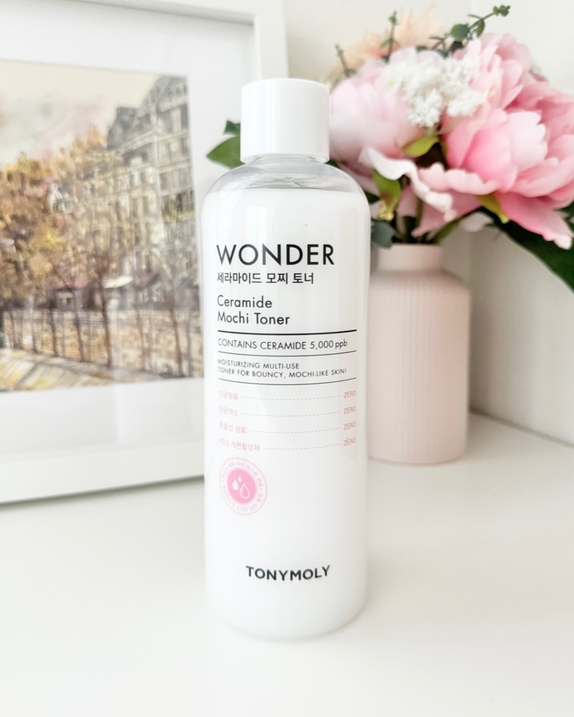 @tonymoly.jp_official のWonder Ceramide Mochi Toner

肌にたっぷりの潤いを与え、まるで“モチ肌”のような弾力としなやかさを実感させてくれる万能トナーです🥰

濃厚な保湿感がありながら、べた
