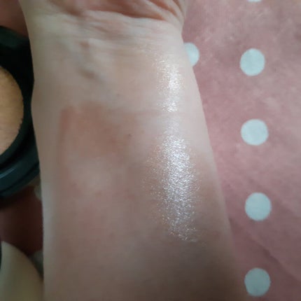 アンクル ド ポー ルクッション ゴールドラッシュ ハイライター/YVES SAINT LAURENT BEAUTE/リキッドハイライトを使ったクチコミ(3枚目)