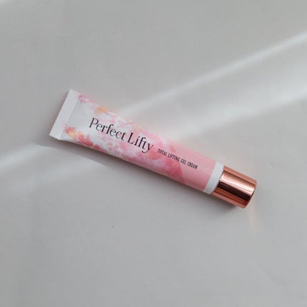 Perfect Lifty  TOTAL LIFTING GEL CREAM/R&/フェイスクリームを使ったクチコミ(3枚目)