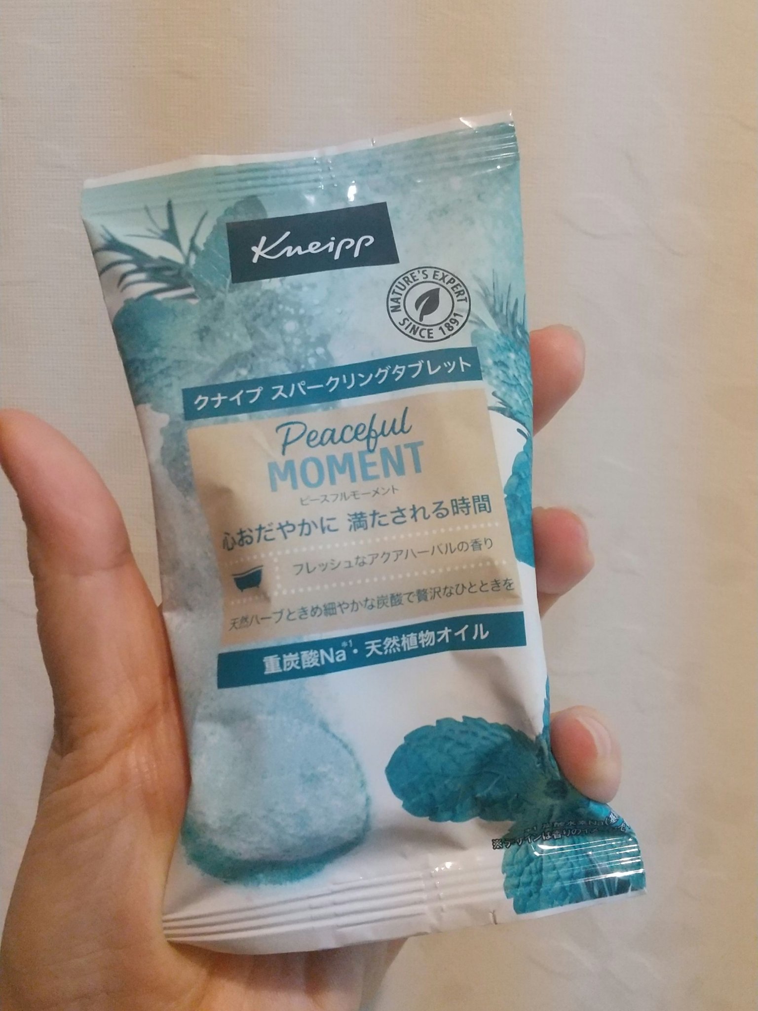 クナイプ スパークリングタブレット ピースフルモーメント アクアハーバルの香り/クナイプ/炭酸系入浴剤を使ったクチコミ（1枚目）