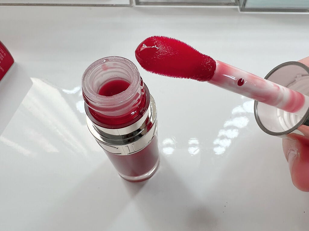 リップコンフォートオイル/CLARINS/リップグロスを使ったクチコミ(2枚目)