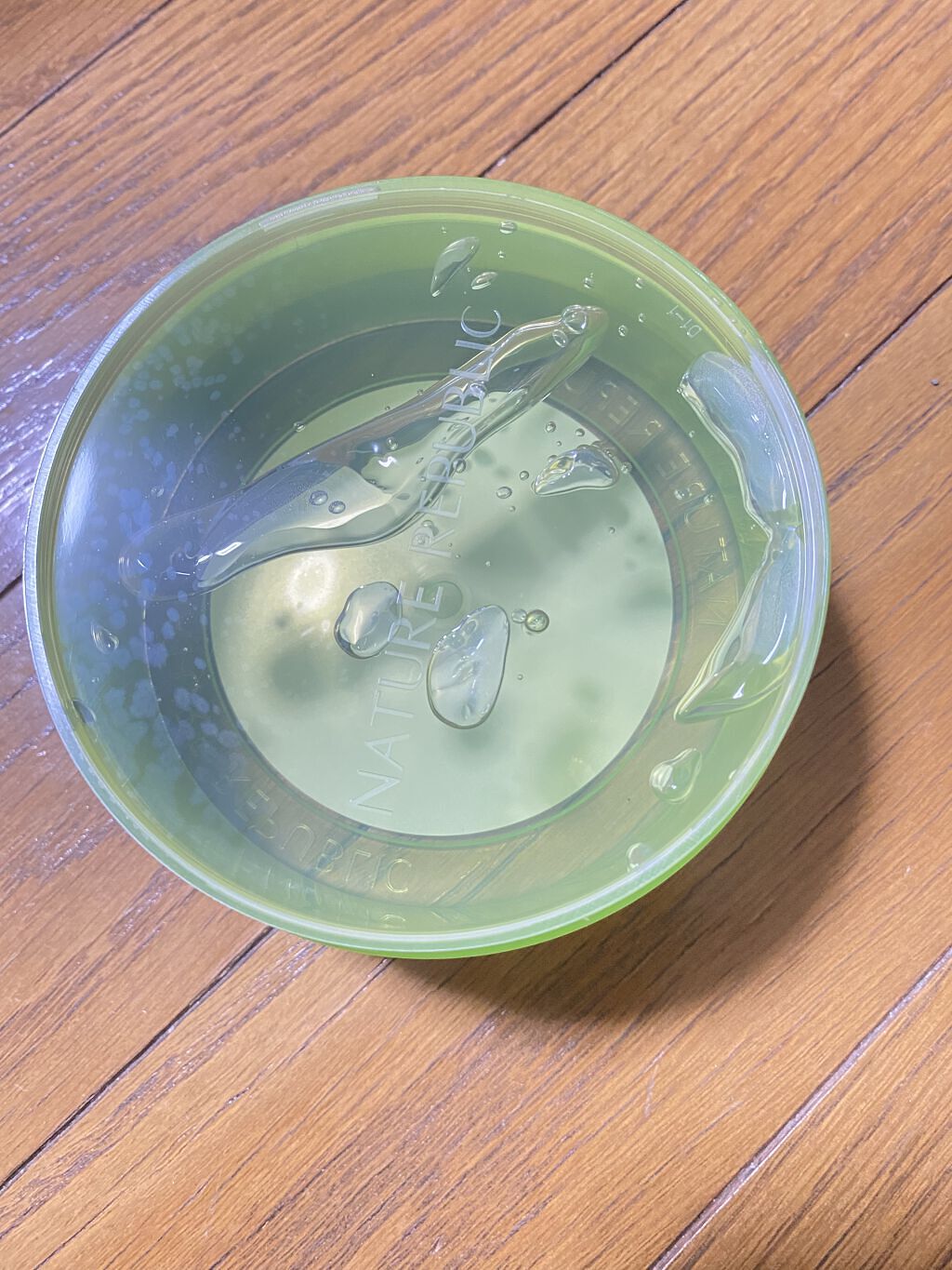 マイルド＆モイスチャーアロエジェル/ネイチャーリパブリック/ボディローションを使ったクチコミ（2枚目）