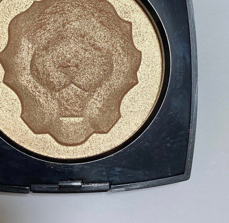 ル リオン ドゥ シャネル/CHANEL/プレストパウダーを使ったクチコミ(3枚目)