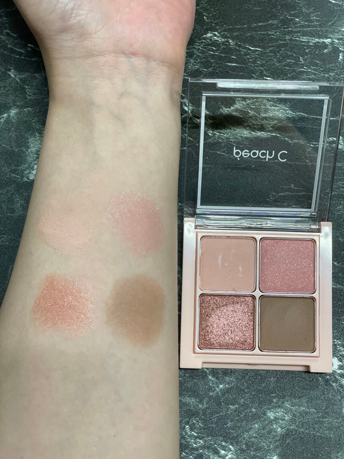 フォーリング イン アイシャドウ パレット/Peach C/アイシャドウパレットを使ったクチコミ(5枚目)