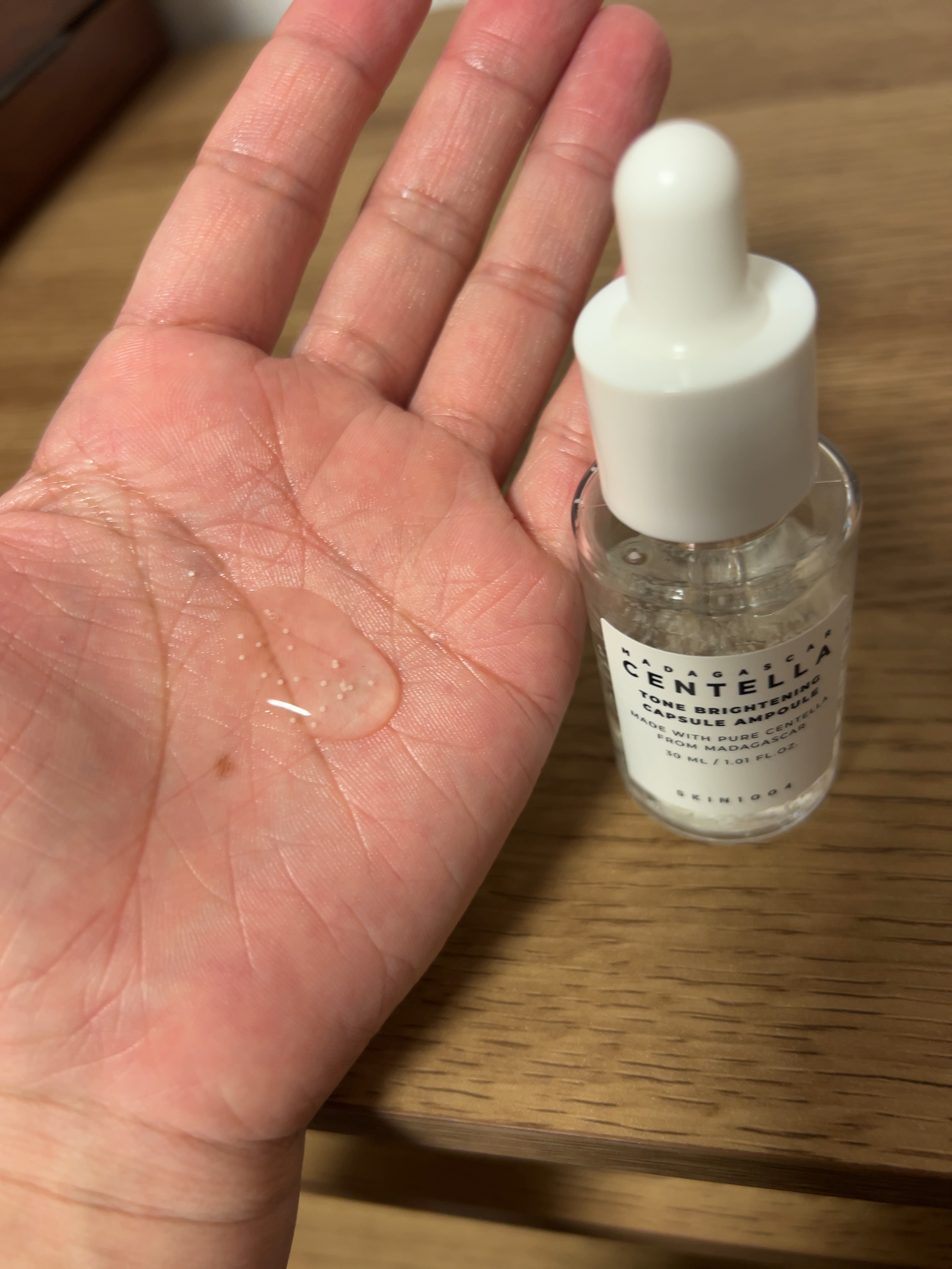 トーンブライトニング カプセルアンプル/SKIN1004/美容液を使ったクチコミ（2枚目）