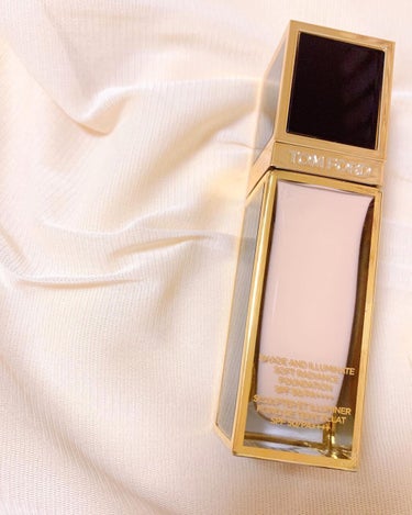 シェイド アンド イルミネイト ソフト ラディアンス ファンデーション SPF 50/TOM FORD BEAUTY/リキッドファンデーションを使ったクチコミ（2枚目）