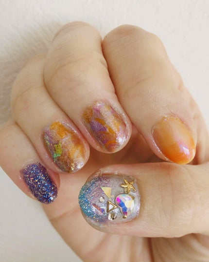 カラフルネイルズ/キャンメイク/マニキュアを使ったクチコミ(2枚目)