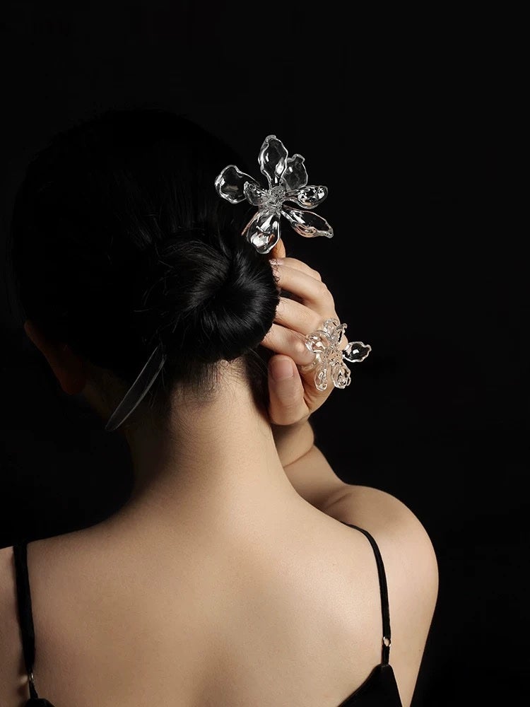 インスピレーションクローゼット on LIPS 「白水晶ハクモクレンかんざし【デザインインスピレーション】この白..」(3枚目)