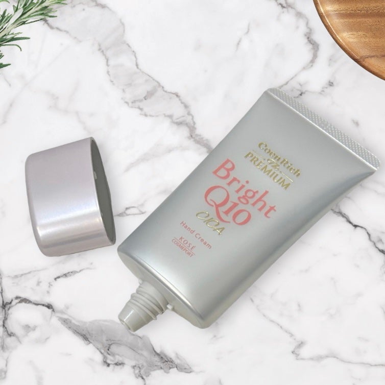 コエンリッチ ザ プレミアム ライトアップ モイストガード ハンドクリーム/コエンリッチQ10/ハンドクリームを使ったクチコミ(2枚目)