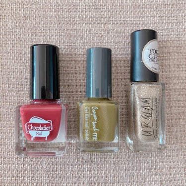 UR GLAM　COLOR NAIL SELECTION GD1＜グリッターカラー＞/U R GLAM/マニキュアを使ったクチコミ（2枚目）