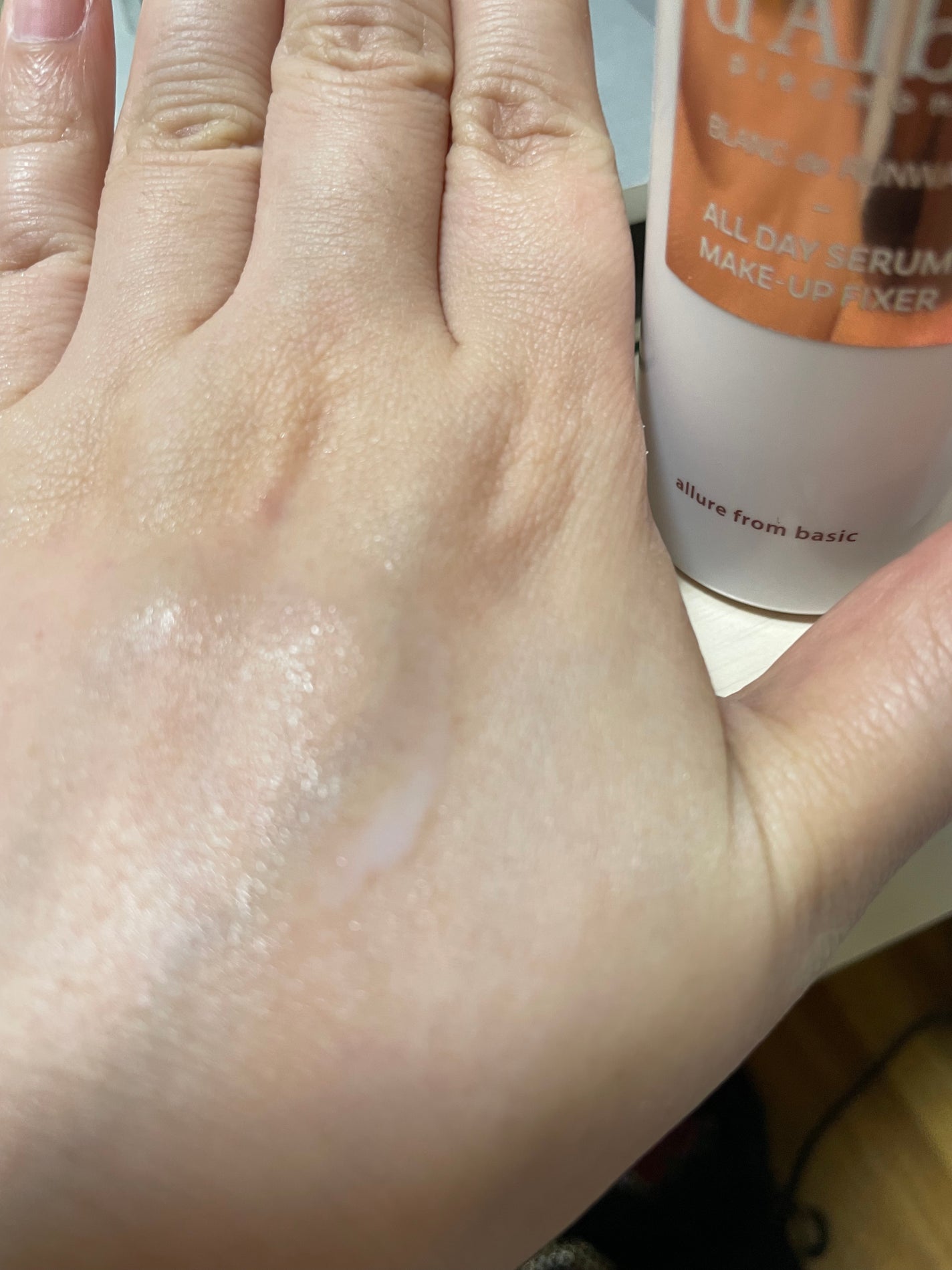 みほ on LIPS 「ダルバオールデイセラムメイクアップフィクサー★★★★★☆まだま..」(3枚目)