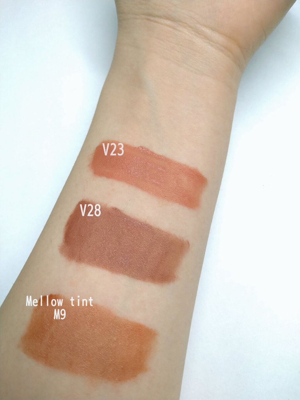 ノワール イン ザ ベルベットティント/MERZY/リップティントを使ったクチコミ（2枚目）