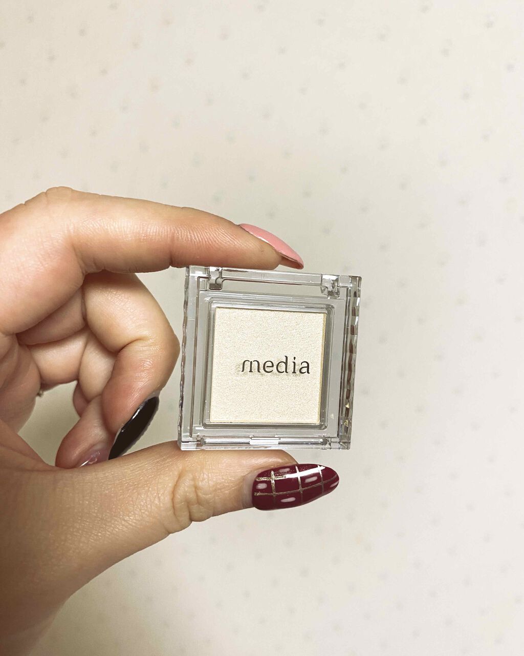 ブライトアップアイシャドウ/media/単色アイシャドウを使ったクチコミ（1枚目）