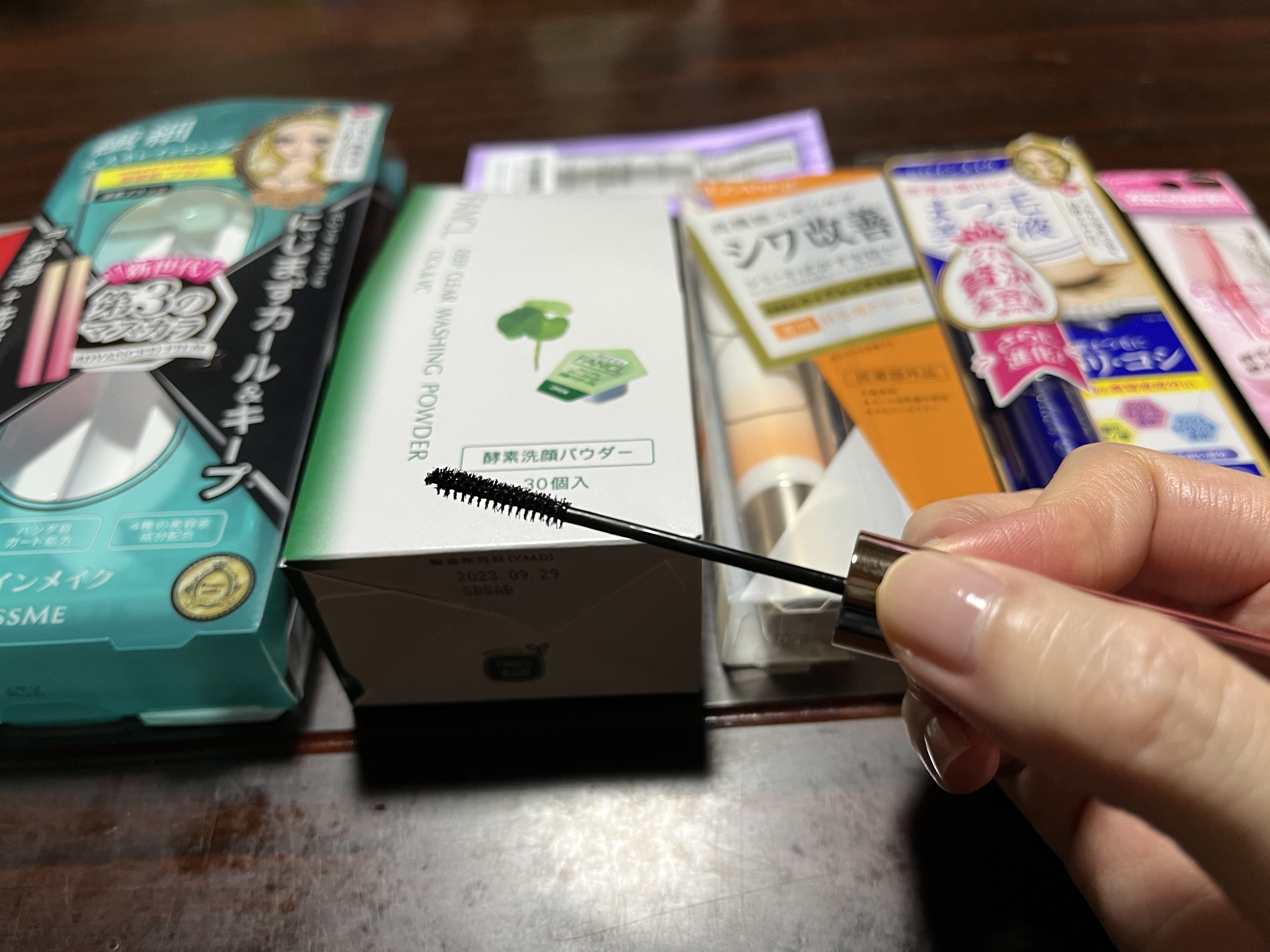 リンクルホワイトアイクリーム / CEZANNEの口コミ | おすすめ順 | 496