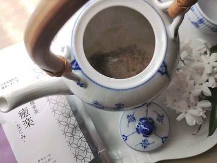 mcgroupakiko on LIPS 「ゴールデンウィークも終盤。庭のジャスミンも咲き始め薔薇に主役を..」(4枚目)