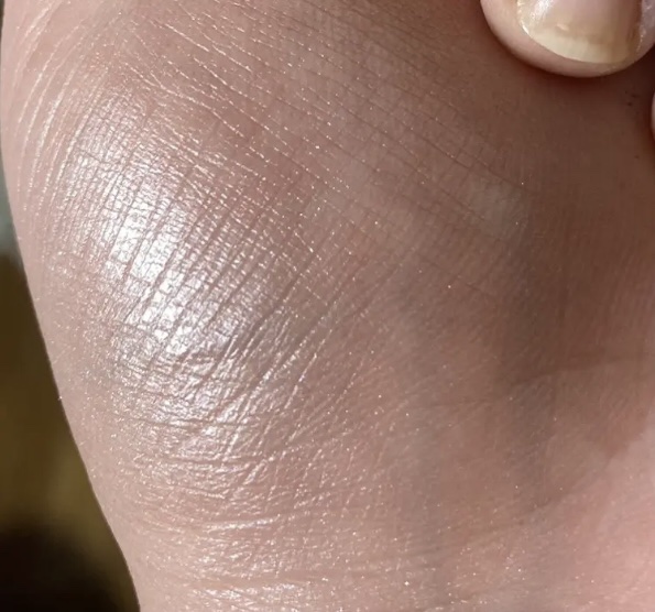 ハイライティング パウダー 01 ピンクグロウ(ミニ)/BOBBI BROWN/パウダーハイライトを使ったクチコミ（2枚目）