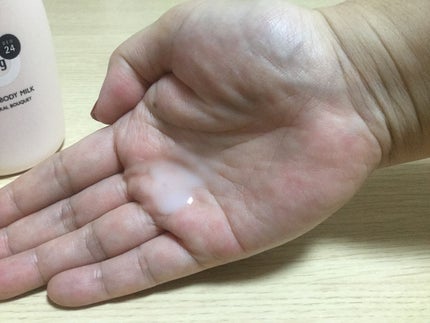 デオドラントボディミルク フローラルブーケ/エージーデオ24/ボディミルクを使ったクチコミ(3枚目)