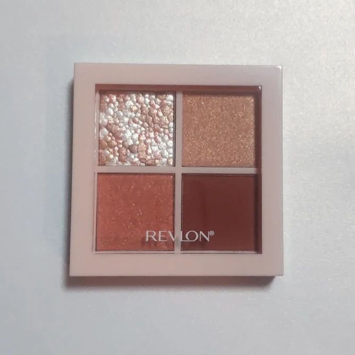 レブロン ダズル アイシャドウ クアッド/REVLON/アイシャドウパレットを使ったクチコミ（2枚目）