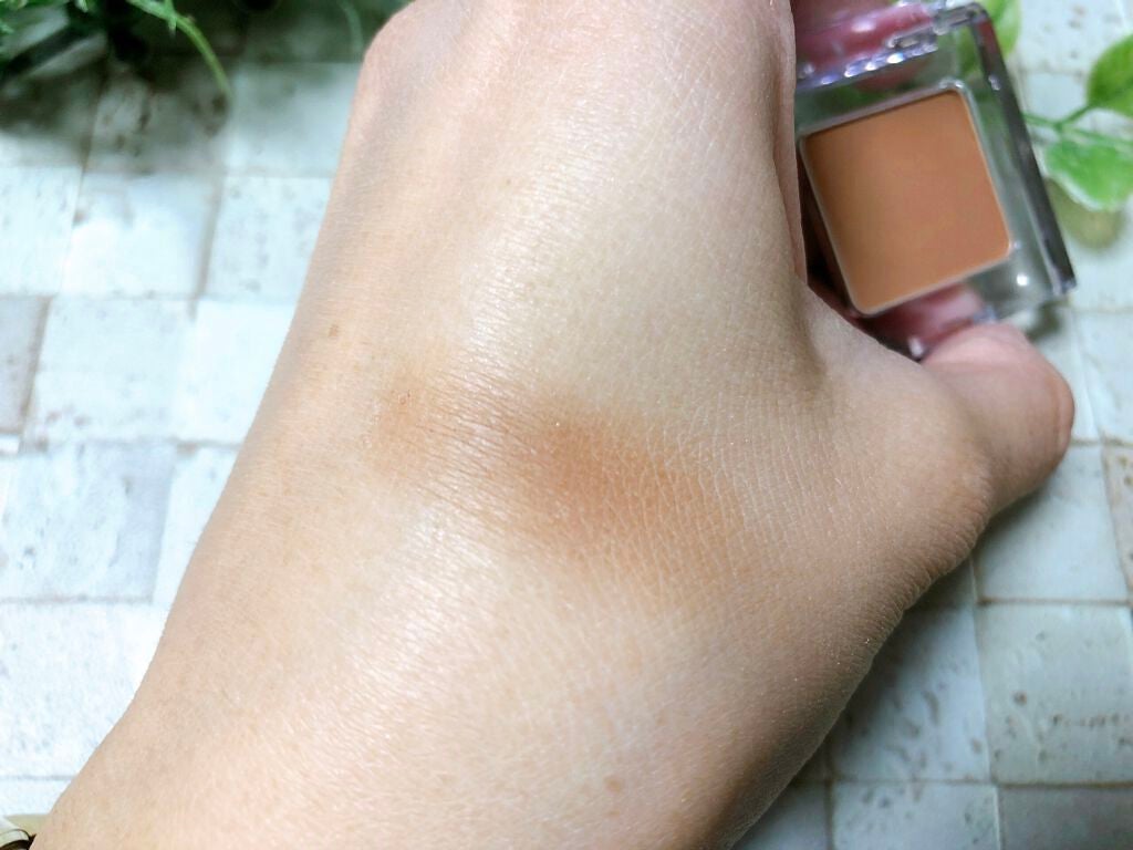 マルチカラーバリエーション トゥインクル/チャコット・コスメティクス/単色アイシャドウを使ったクチコミ(4枚目)