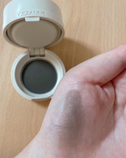 桜田 彩夢 on LIPS 「🥹気になるおでこの生え際にぽんぽん🩶┈┈┈┈┈┈┈┈┈┈9月下..」(4枚目)