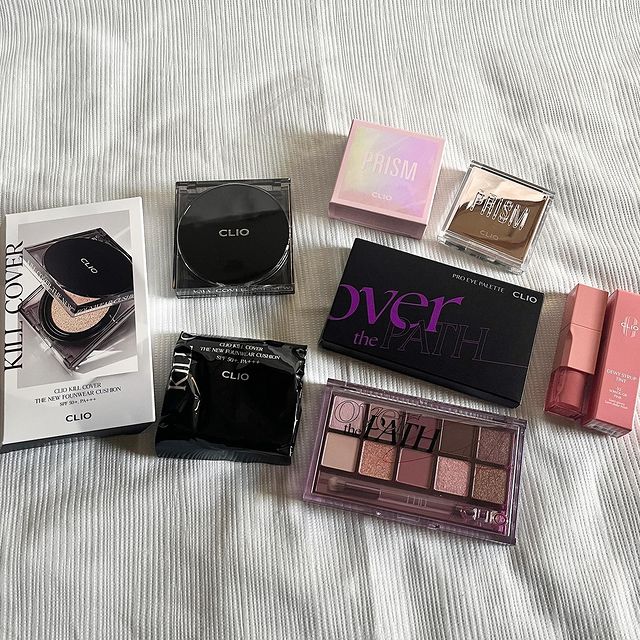 デイジークシャドウパレット＆クリオクッションファンデ5点セット新品未使用箱無し 56098-54-