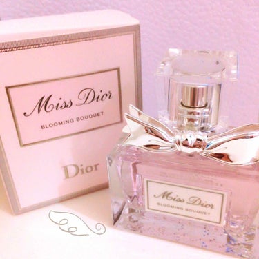 Miss Dior♡ブルーミングブーケ30ml

ティファニーの香水が何処も売り切れだったので、こちらを購入しました´｡> <｡`

万人受けする香りと可愛いパッケージが良いですね( * ´-` * )