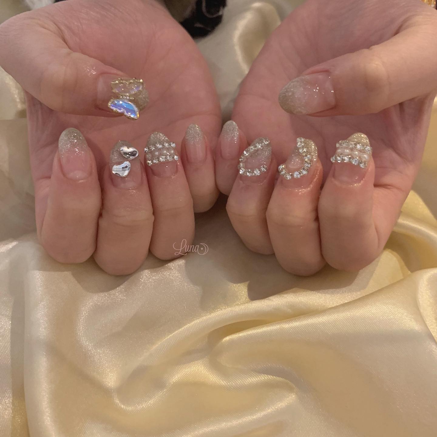 #ジェルネイル,#ワンカラーネイル,#ニュアンスネイル,#うるうるネイル,#ちゅるんネイル,#シンプルネイル,#パーツネイル,#透け感ネイル,#クリアネイル,#ぷっくりネイル,#ちぐはぐネイル,#韓国ネイル,#きらきらネイル,#うるつやネイル,#フレンチガーリーネイル,#ワンホンネイル,#シルバーネイル,#ラメグラネイルのネイルデザイン