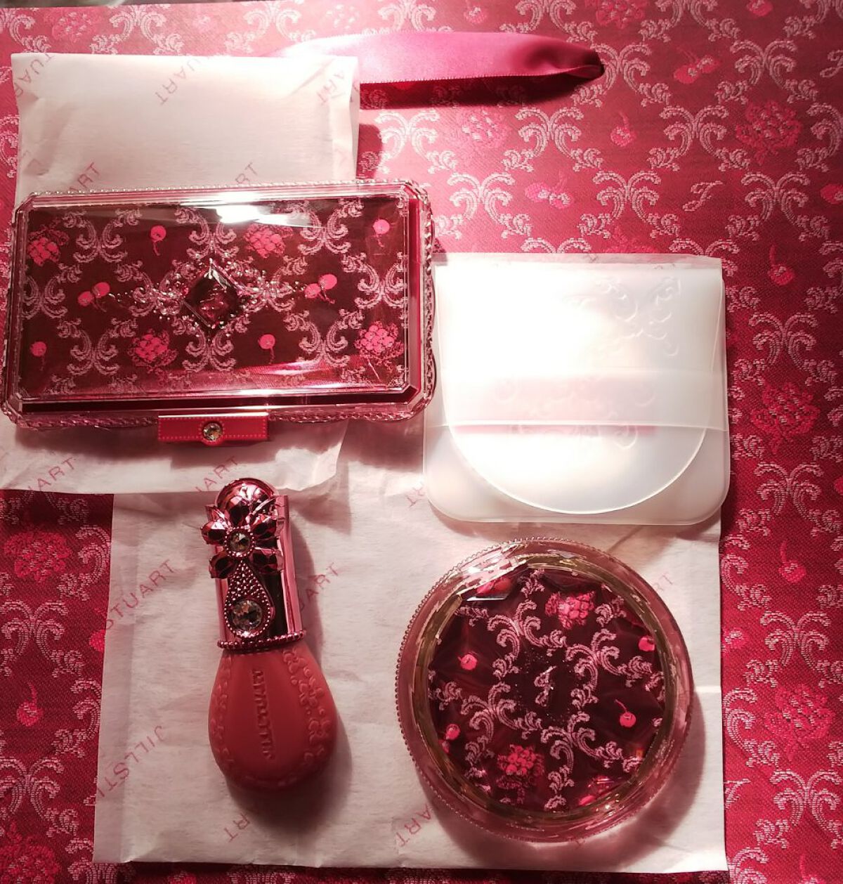 ジルスチュアート ミッドナイトチェリー コレクション/JILL STUART/メイクアップキットを使ったクチコミ（1枚目）