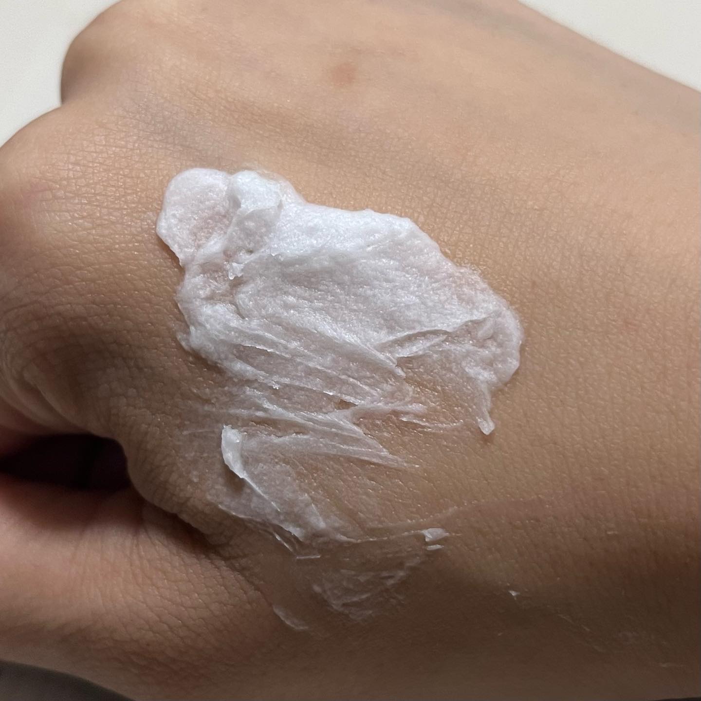 ハンドベール 乾燥 バリアクリーム/メンソレータム/ハンドクリームを使ったクチコミ（2枚目）