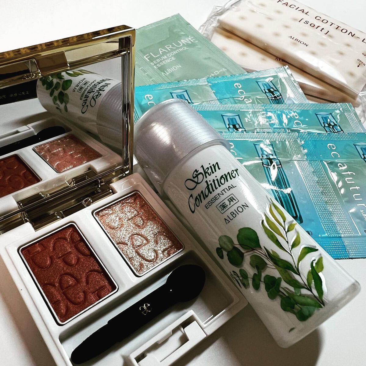 エレガンス エタンセル アルモニーアイズ/Elégance/アイシャドウパレットを使ったクチコミ(2枚目)