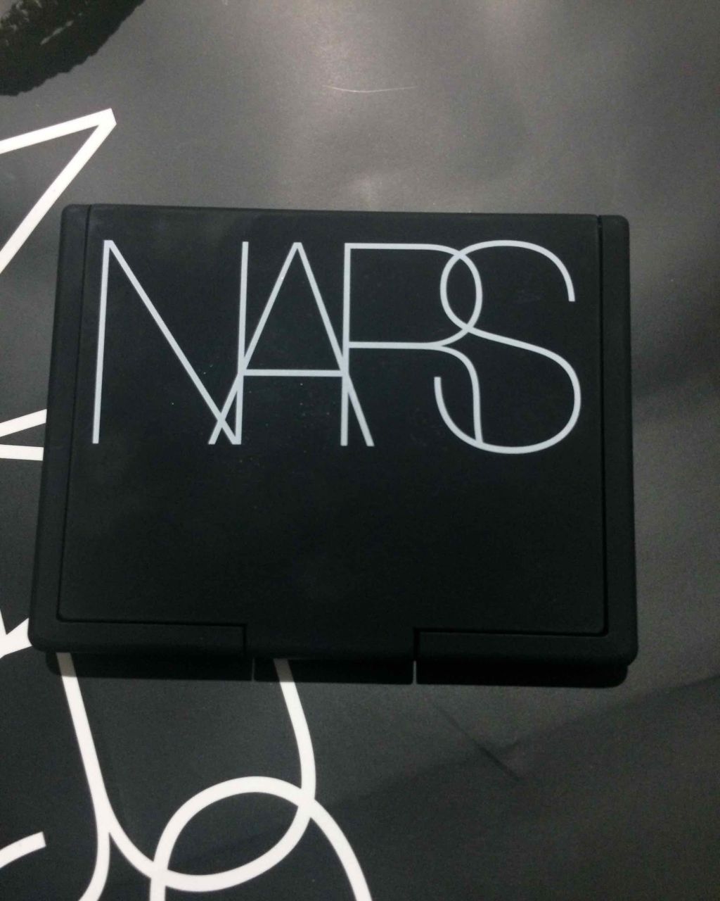 ライトリフレクティングセッティングパウダー　プレスト　N/NARS/プレストパウダーを使ったクチコミ（2枚目）