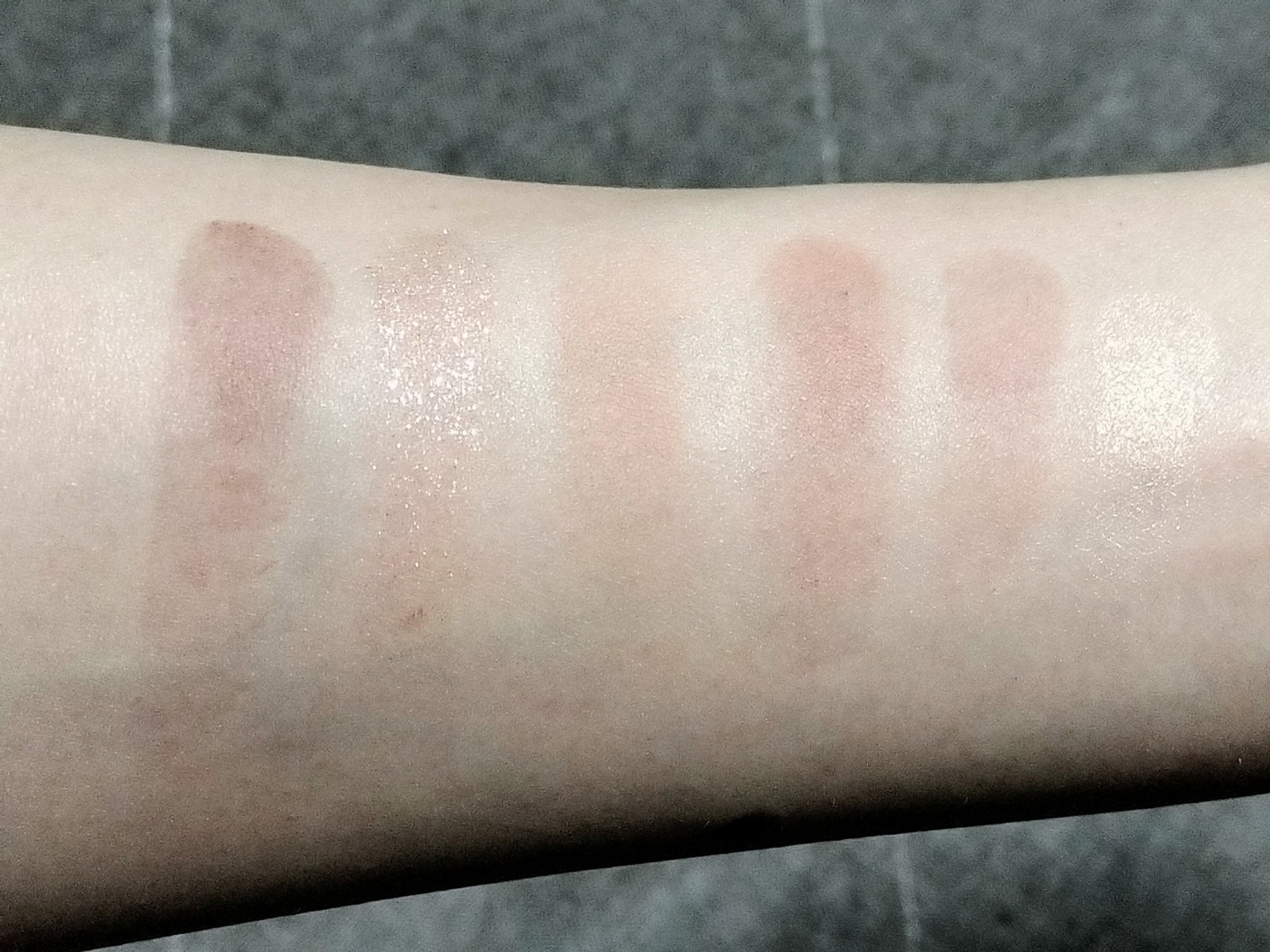 ブラーフィニシュシャドウパレット 705 メリー・シェリー/Dinto/アイシャドウパレットを使ったクチコミ（3枚目）