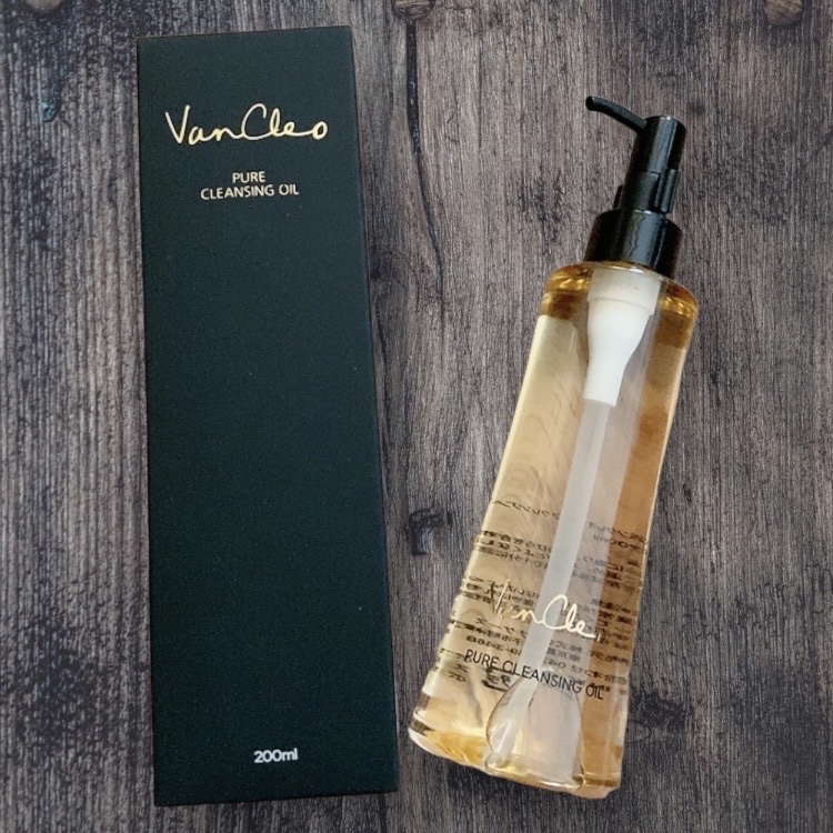 ピュアクレンジングオイル/VanCleo/オイルクレンジングを使ったクチコミ（2枚目）