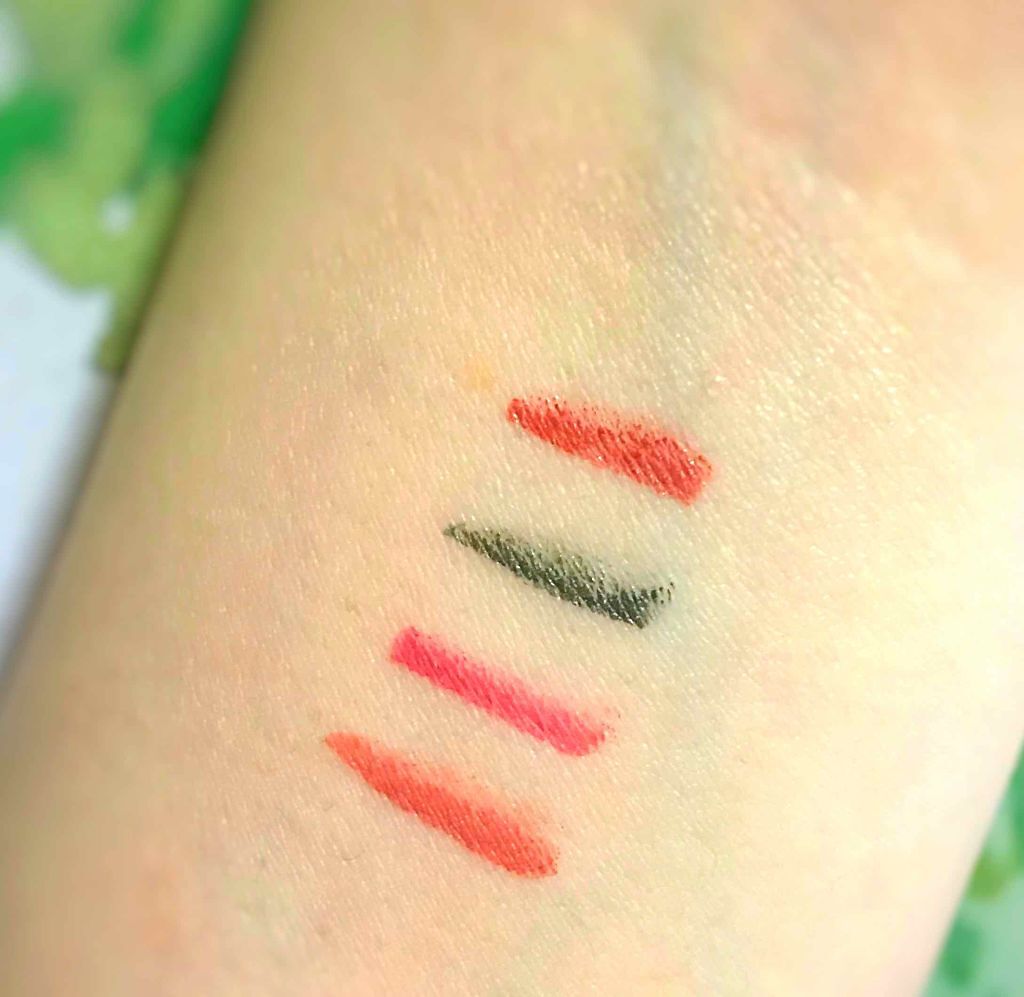 ラブライナー カラーコレクション/ラブ・ライナー/リキッドアイライナーを使ったクチコミ(2枚目)