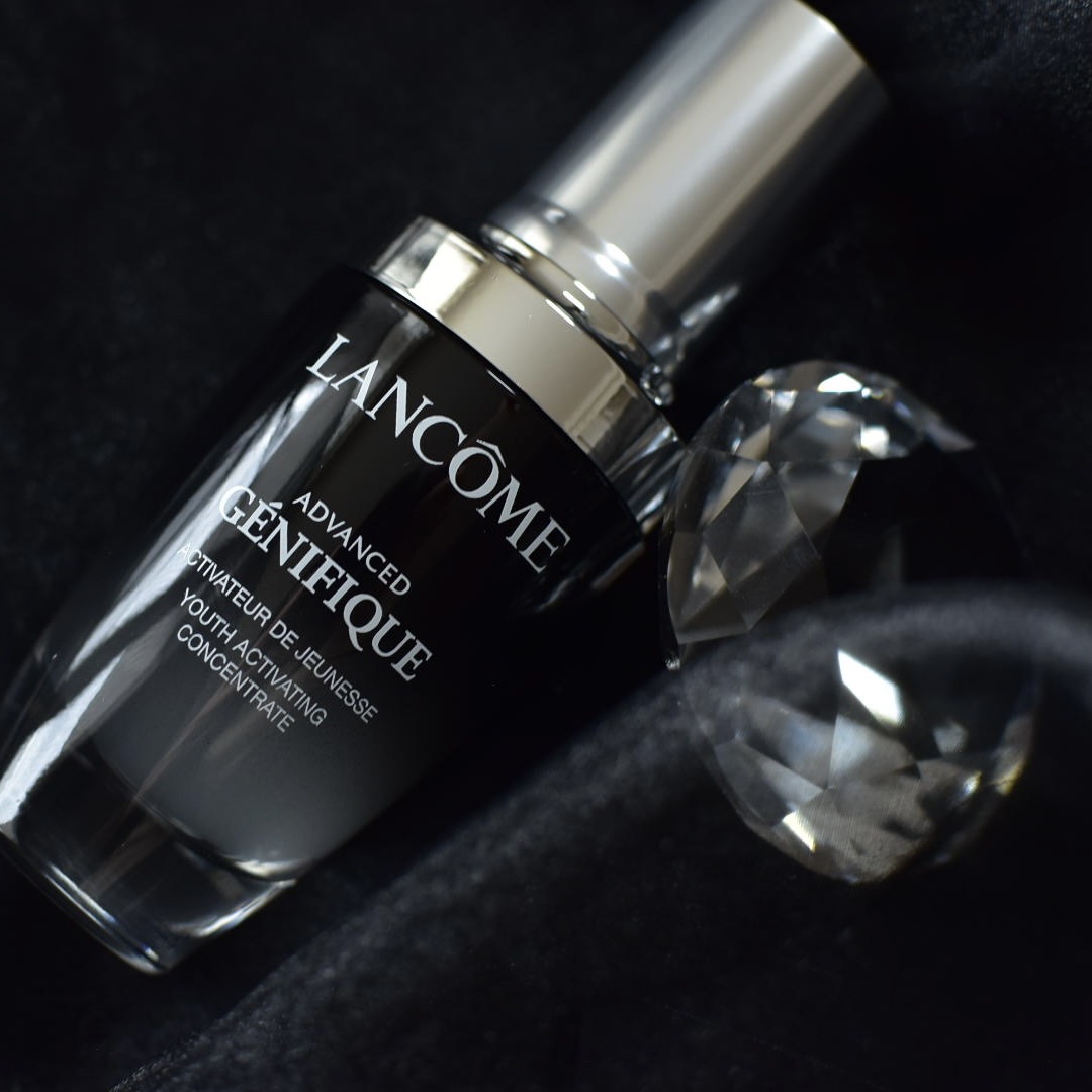 ロングセラーのランコムジェニフィック アドバンスト N✨

一度使ったらすぐ虜になっちゃう導入美容液！
弱ったお肌が生き返るようにように
翌朝お肌がモチモチに🥹

これを使うとお肌のノリも良くなるし
めちゃくちゃおすすめです👍🔥

#