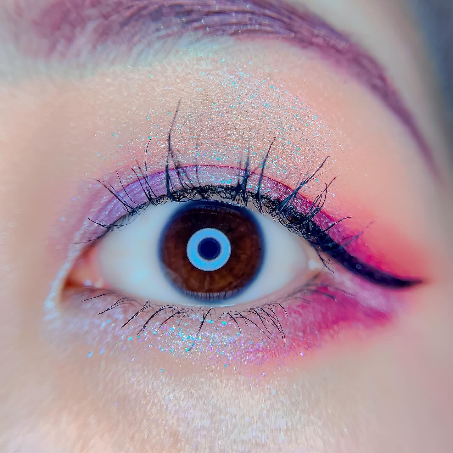 スキルレスライナー/LUMIURGLAS/リキッドアイライナーを使ったクチコミ（3枚目）