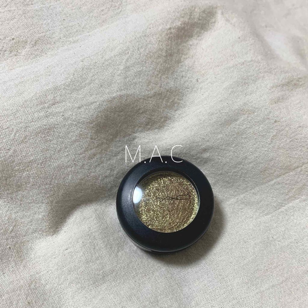 ダズルシャドウ/M・A・C/単色アイシャドウを使ったクチコミ（1枚目）