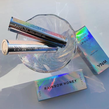 韓国で100万本以上売れた⁉️
YNM(ワイエヌエム)のレインボーリップ💄🌈
⁡
パケ買い必至❤️‍🔥の下記2点を使用させていただきました！
⁡
▶︎Rainbow Honey Lip Balm
(レイ