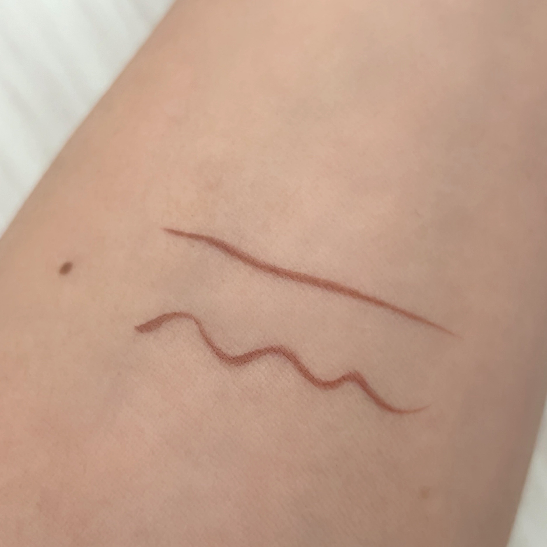 シルキーリキッドアイライナーWP/D-UP/リキッドアイライナーを使ったクチコミ（3枚目）