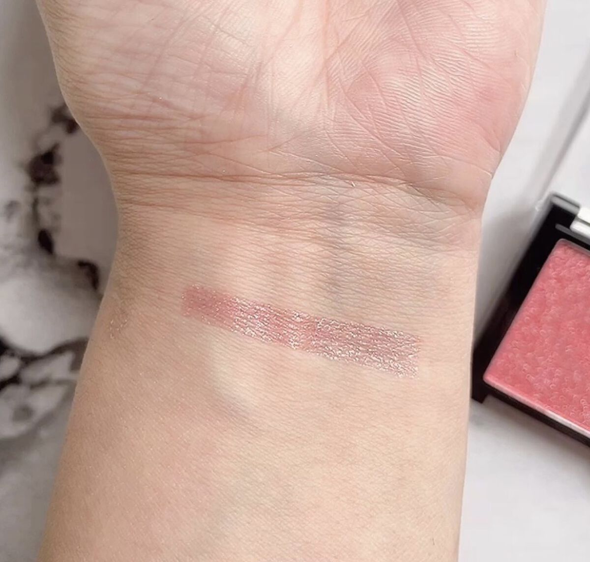 QMAシングルアイシャドウD/CutieMagic/単色アイシャドウを使ったクチコミ（3枚目）