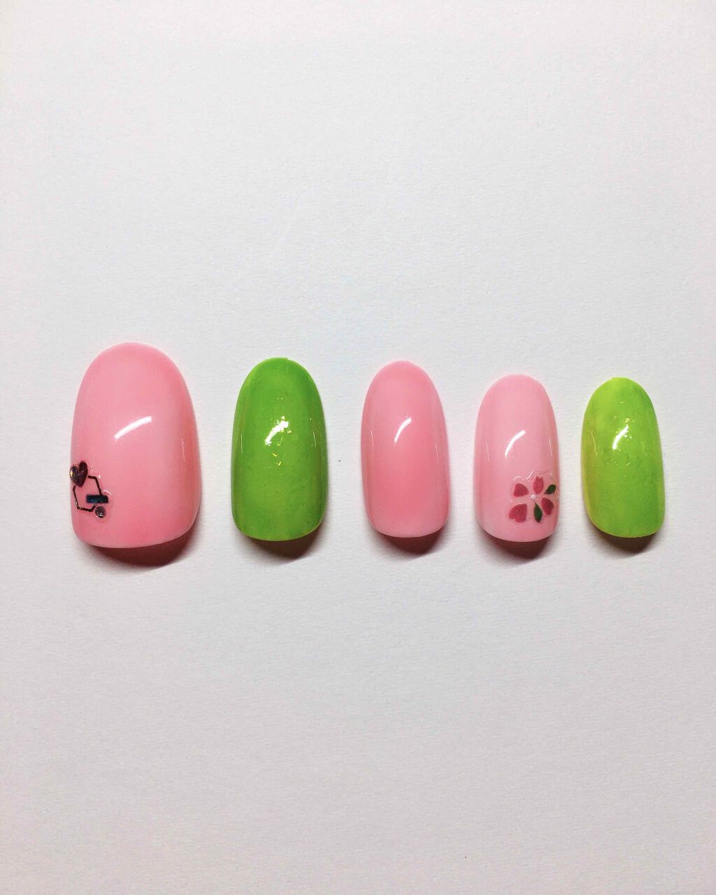 AT濃密グラマラスネイルエナメル/Art Collection/マニキュアを使ったクチコミ(2枚目)