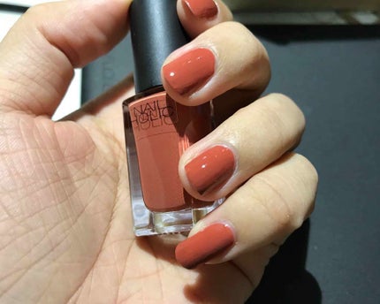 マニキュアを早く乾かす方法が知りたい!乾く時間の目安・乾いたか確かめる方法もチェック