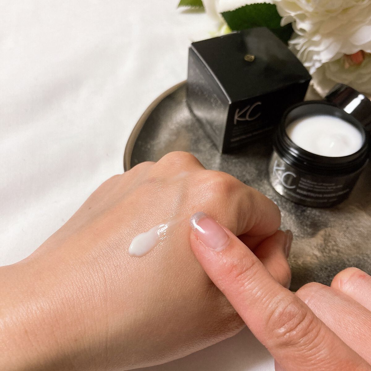 Rie_beauty on LIPS 「潤いを閉じ込めて、寝ている間に、はりつやを与えるナイトマスクク..」(4枚目)