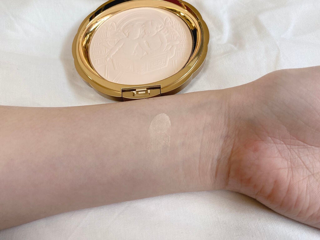 フェースアップパウダー2021/ミラノコレクション/プレストパウダーを使ったクチコミ(4枚目)