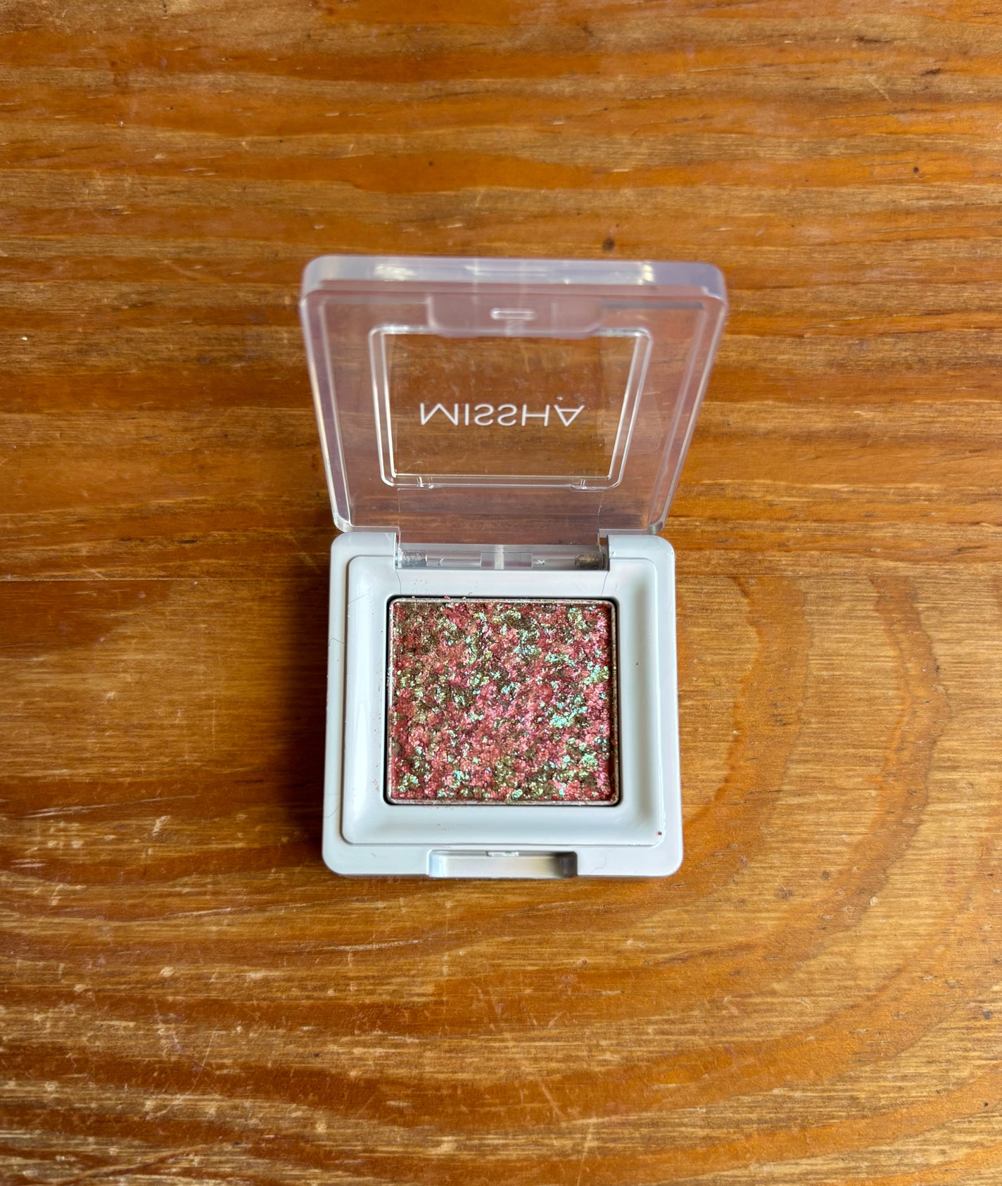 グリッタープリズム シャドウ/MISSHA/グリッターを使ったクチコミ(2枚目)