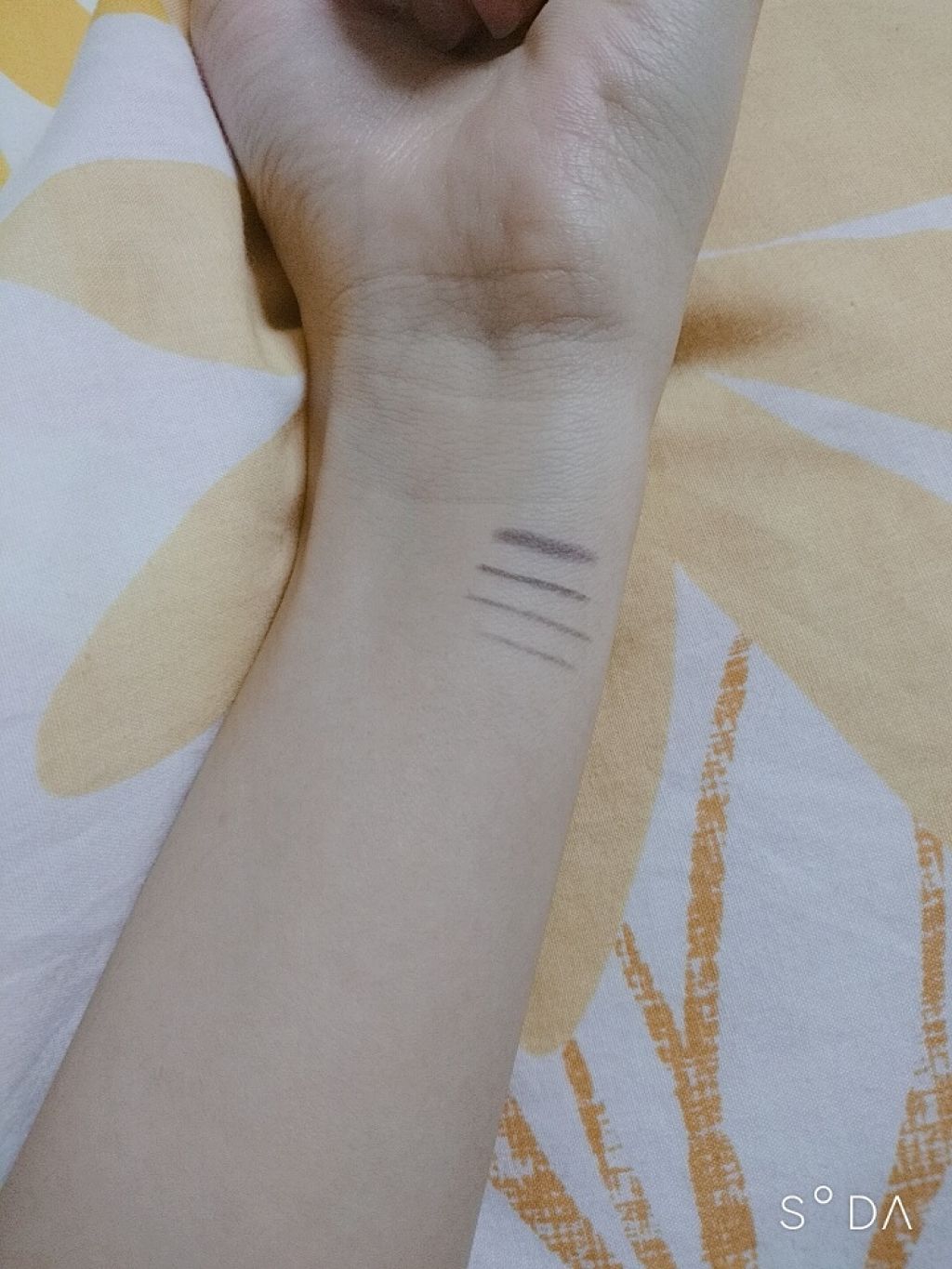 「密着アイライナー」クリームペンシル/デジャヴュ/ペンシルアイライナーを使ったクチコミ（2枚目）