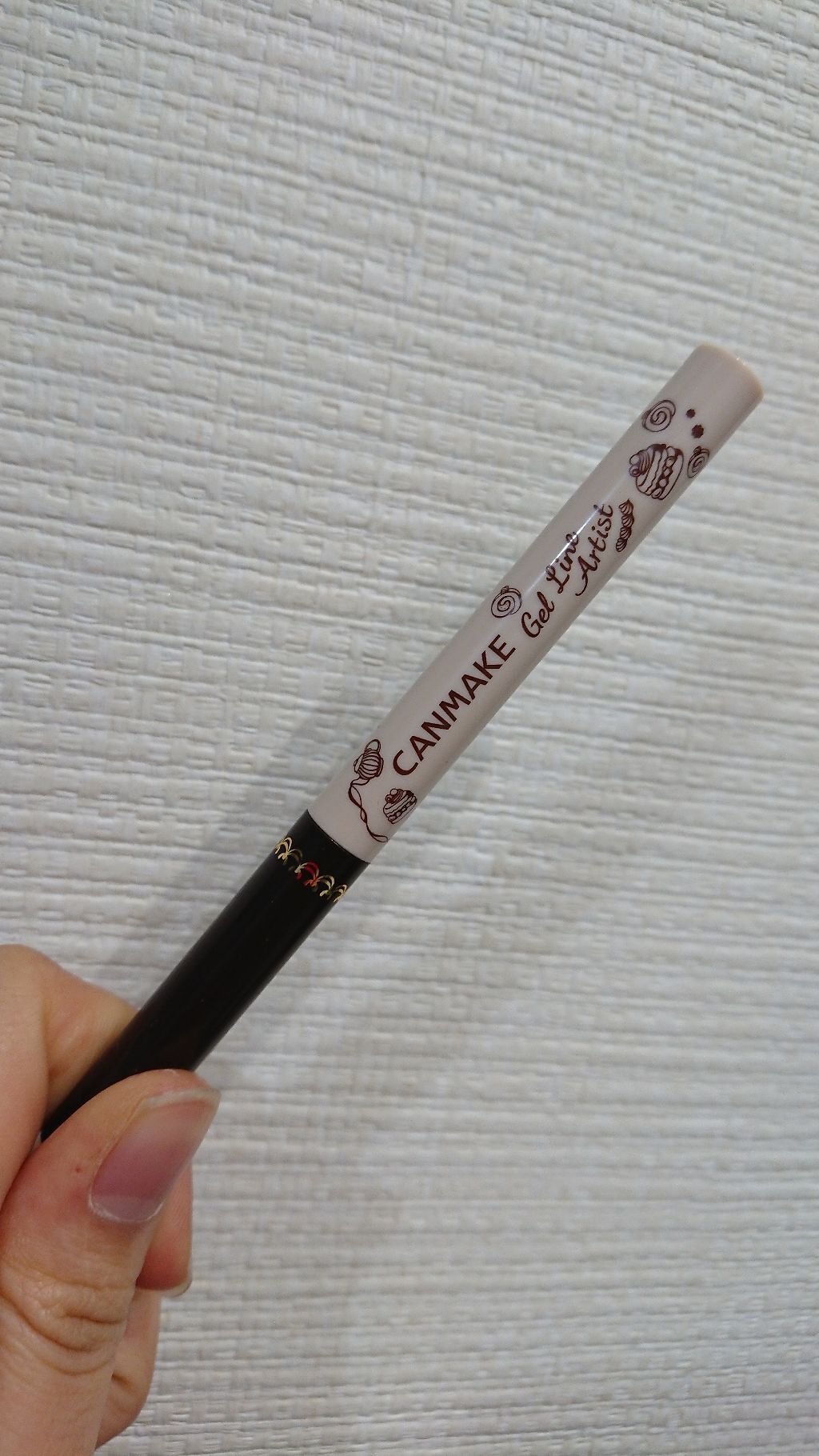 No.5 商品紹介😃💗

キャンメイク ジェルラインアーティスト
B02 ショコラブラウン

今まで持ってたアイライナーはリキッドとペンシルで、どちらも自分的には難しくて…。
ペンシルは固くて書きにくい。
リキッドは失敗したら直しが効か