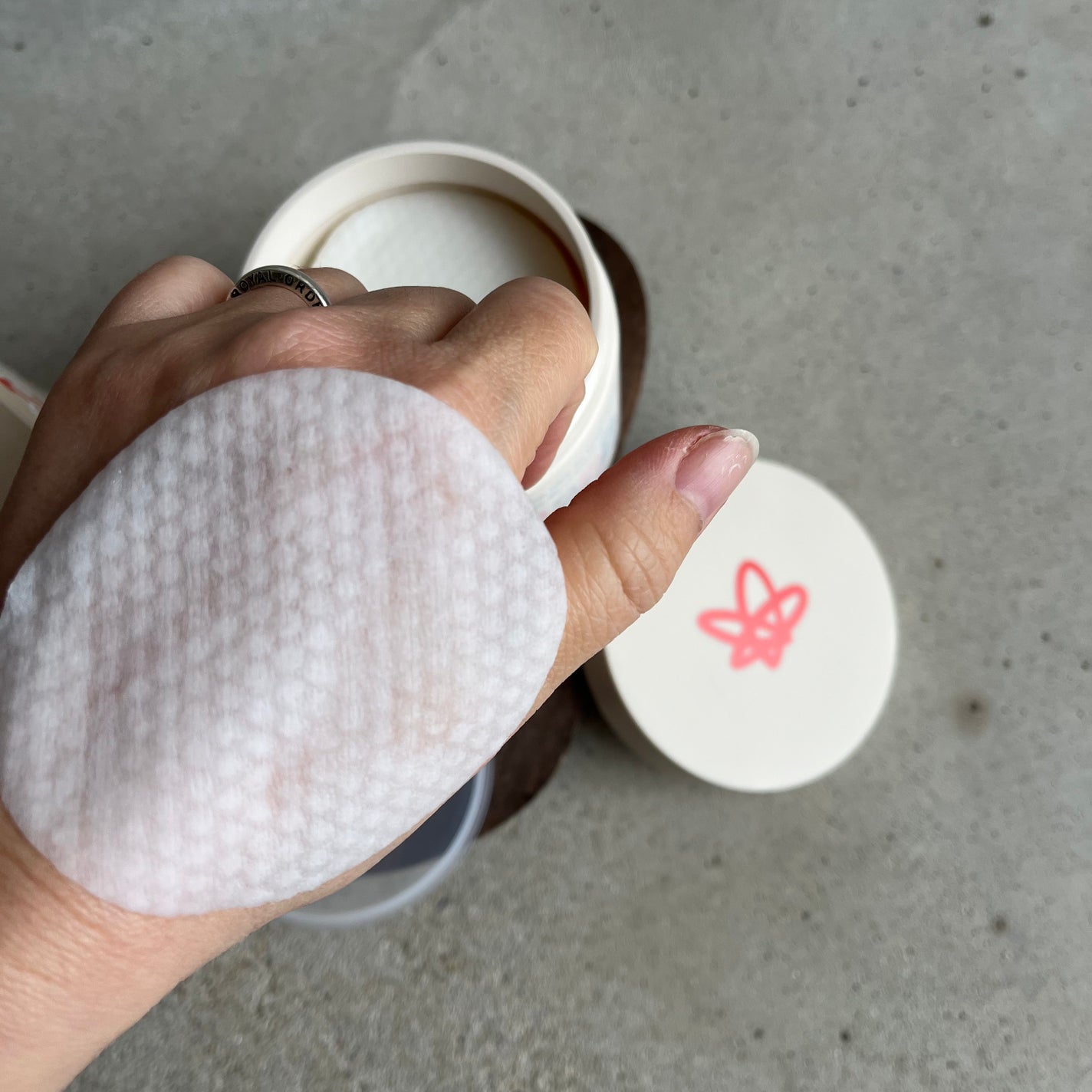 トナーパッド/KNSPO/化粧水を使ったクチコミ(4枚目)