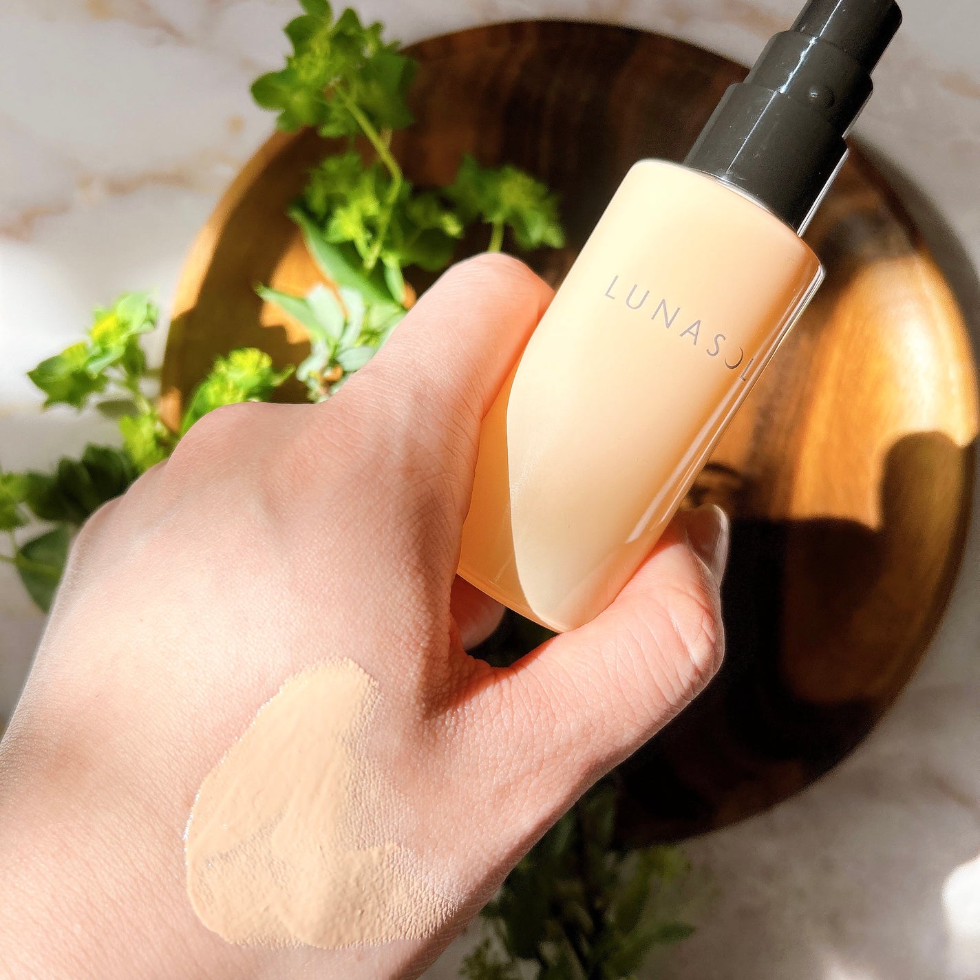 クラリティフロウリクイド/LUNASOL/リキッドファンデーションを使ったクチコミ(5枚目)