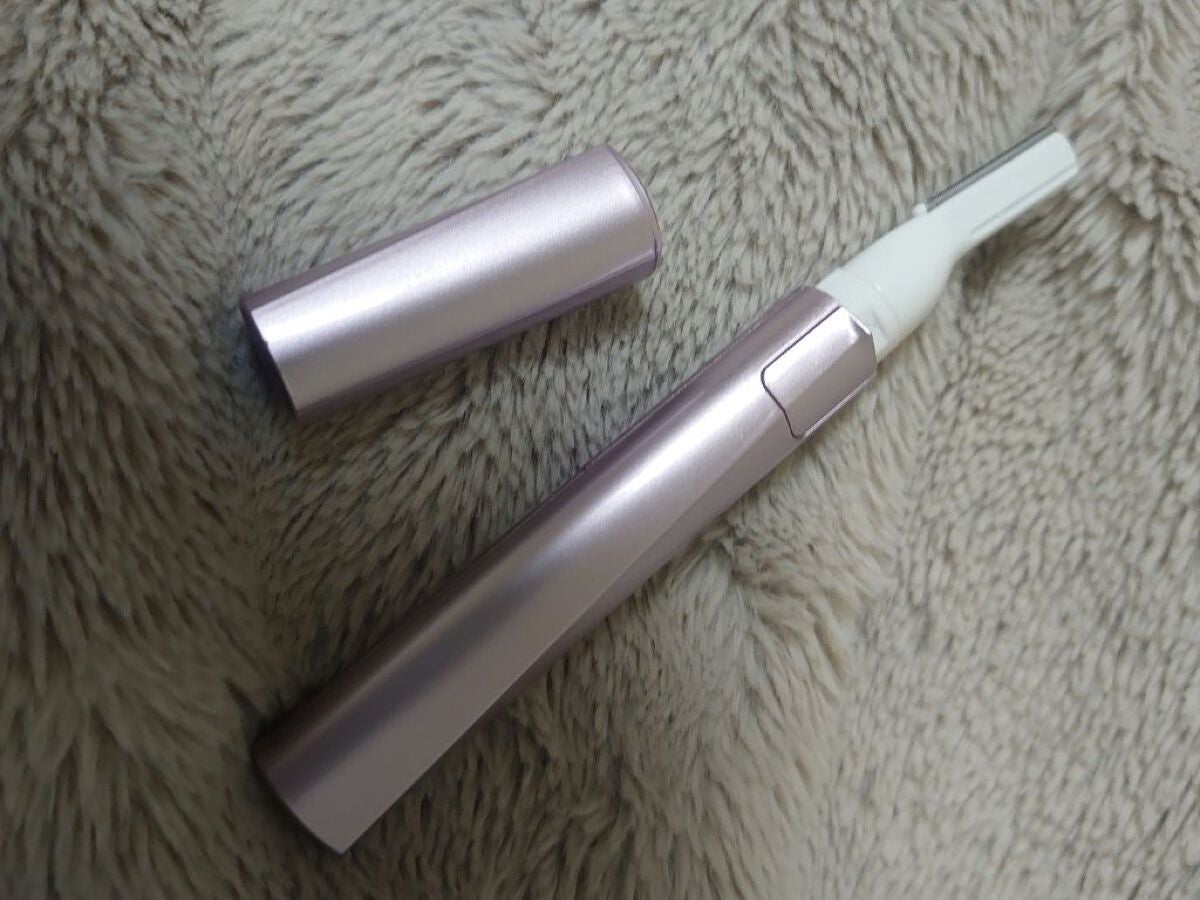 クシ付きマユトリマー(女性用)/貝印/シェーバーを使ったクチコミ(2枚目)